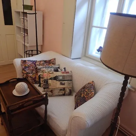 Miraculous Appartement Praha Exteriér fotografie